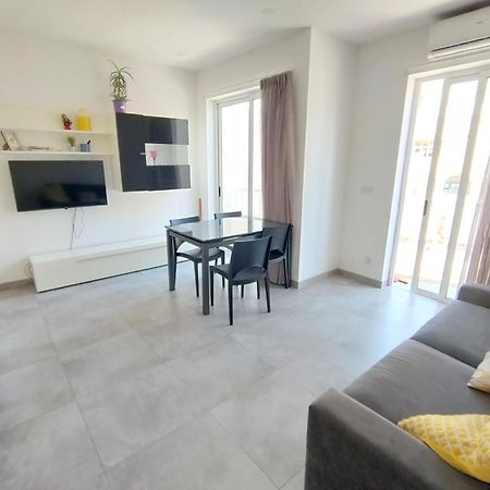 Cosy Seaside Apt, 200M From The Seafront Gzira Exteriér fotografie